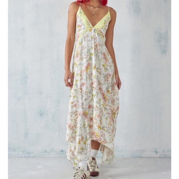 Free People Dresses & Skirts - Nwt Free People " There she goes" printed slip dress.